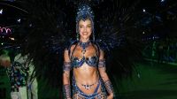 Modelo Irina Shayk estreia no Carnaval em desfile da Beija-Flor'